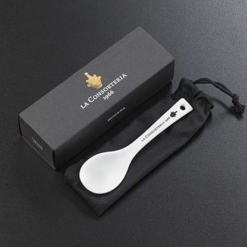 Cuillère en porcelaine