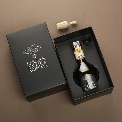 La Secchia Antica Acetaia, Aceto Balsamico Tradizionale di Modena DOP, Affinato
